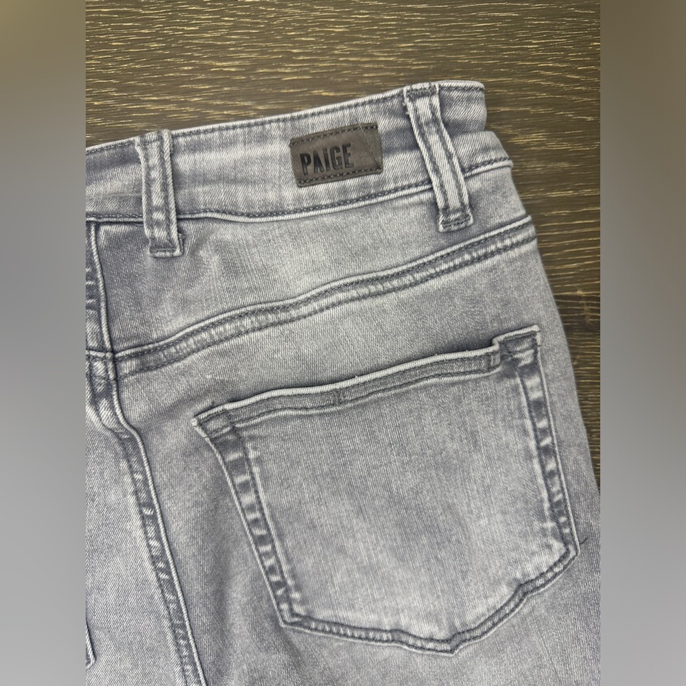 PAIGE Gray Cindy Crop Raw Hemline Button Front Jeans | Size 26 - Picture 5 of 7